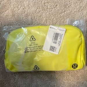 NWT lululemon everywhere belt bag